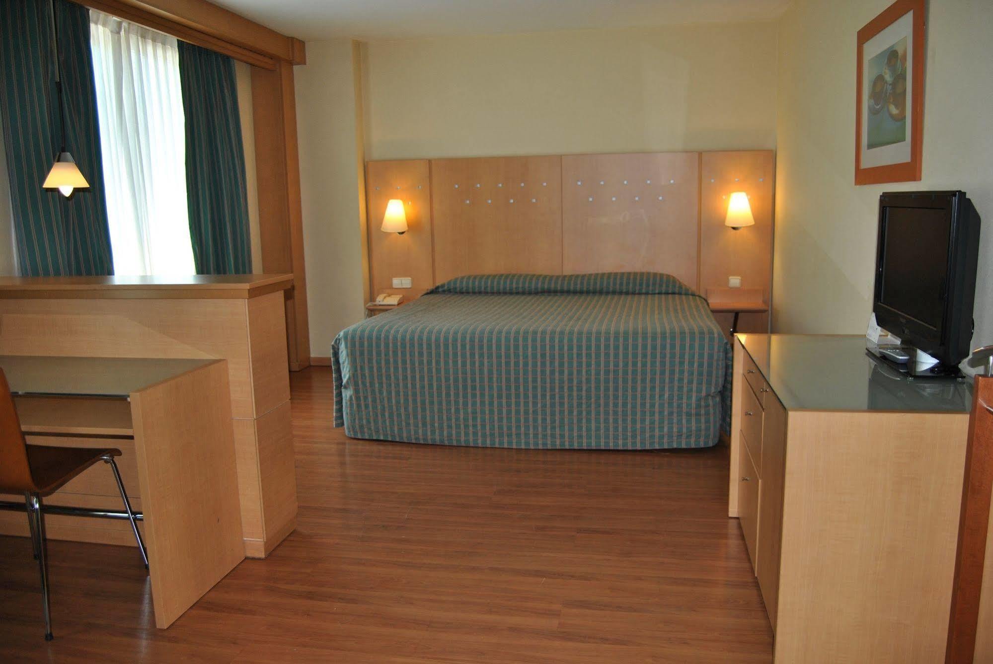 Hotel Monte Rozas Las Rozas de Madrid Luaran gambar